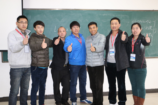 吉和学习照片
